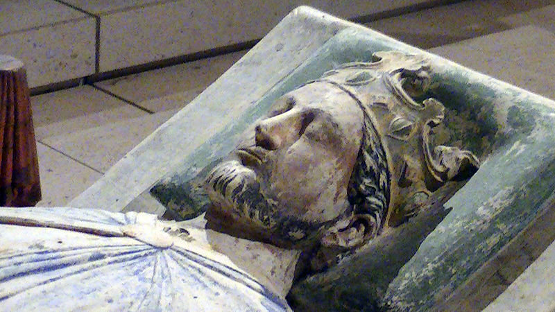 800px-Church_of_Fontevraud_Abbey_Richard_I_effigy.jpg.ad19458842ad33babff41bc94aa2b338.jpg